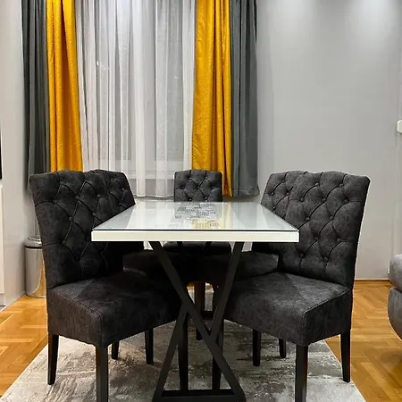 Apartman Central Apartment